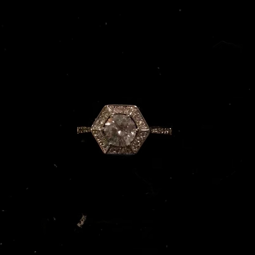 Fragrant Jewels Round Ring